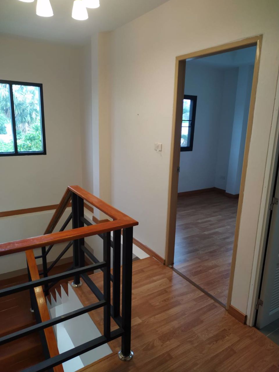 ขายบ้านเดี่ยว-2-ชั้น-ติดสวนสุขภาพ-ปลูกหญ้ารอบบ้านเต็มพื้นที่-ห่างห้างบิ๊กซี-1กิโลเมตร-หนองกี่-บุรีรั