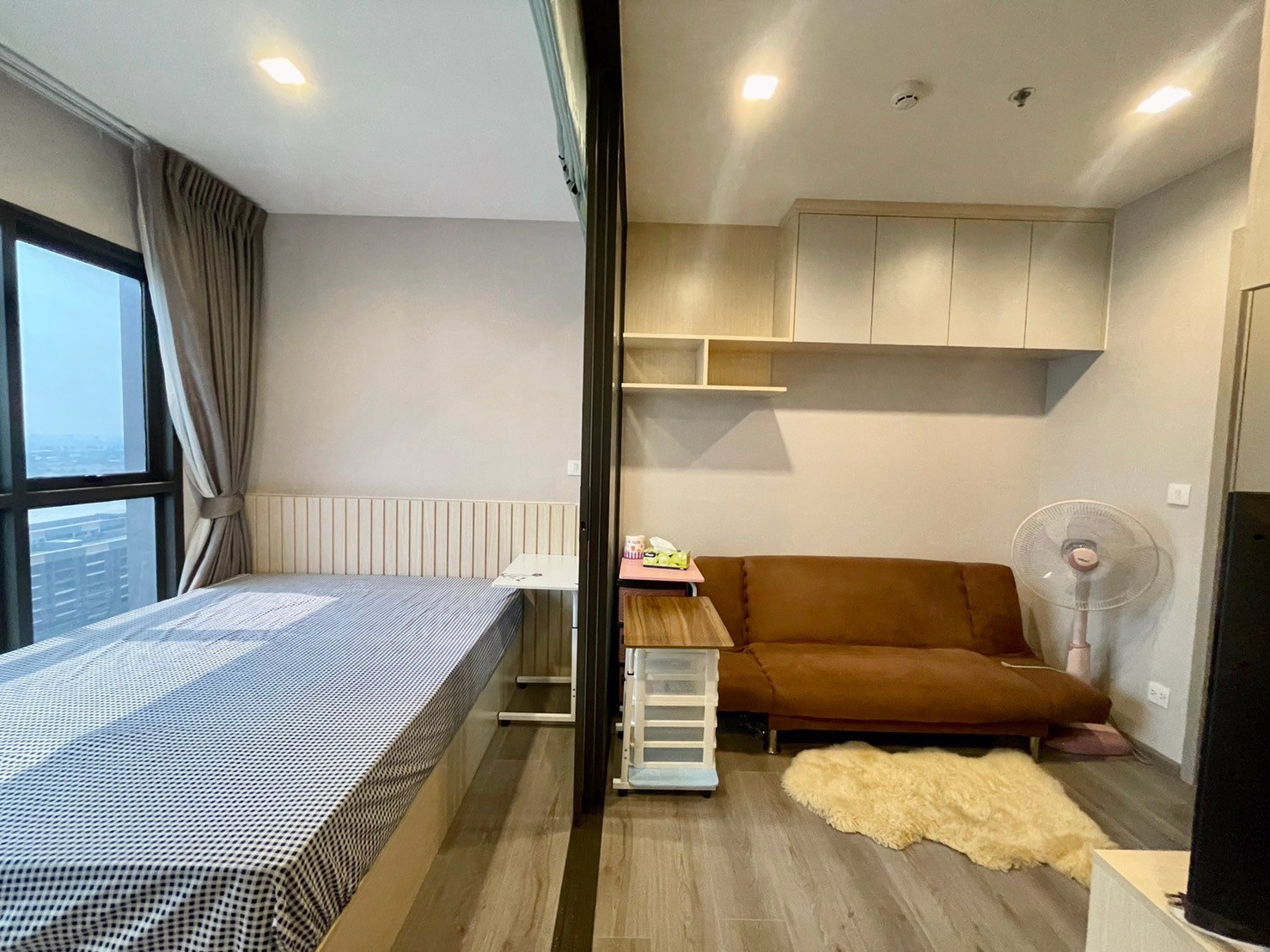 ให้เช่าคอนโด-เดอะ-โพลิแทน-อควา1ห้องนอนชั้น18อาคารb-ใกล้mrtพระนั่งเกล้า