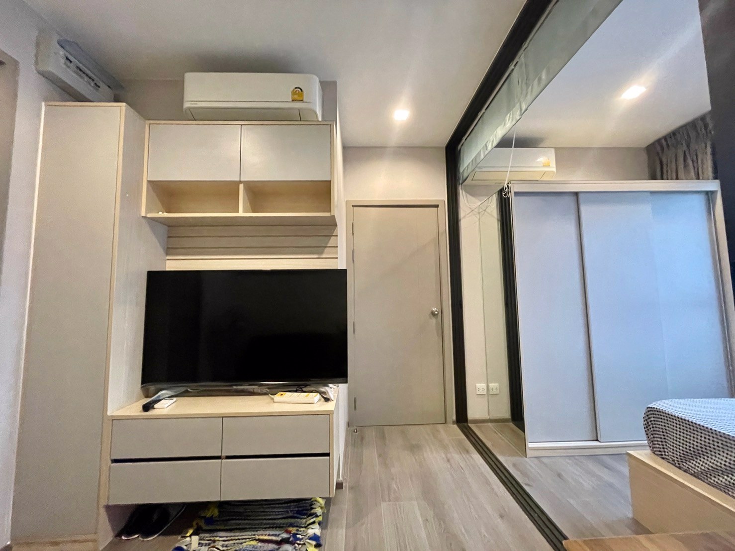 ให้เช่าคอนโด-เดอะ-โพลิแทน-อควา1ห้องนอนชั้น18อาคารb-ใกล้mrtพระนั่งเกล้า