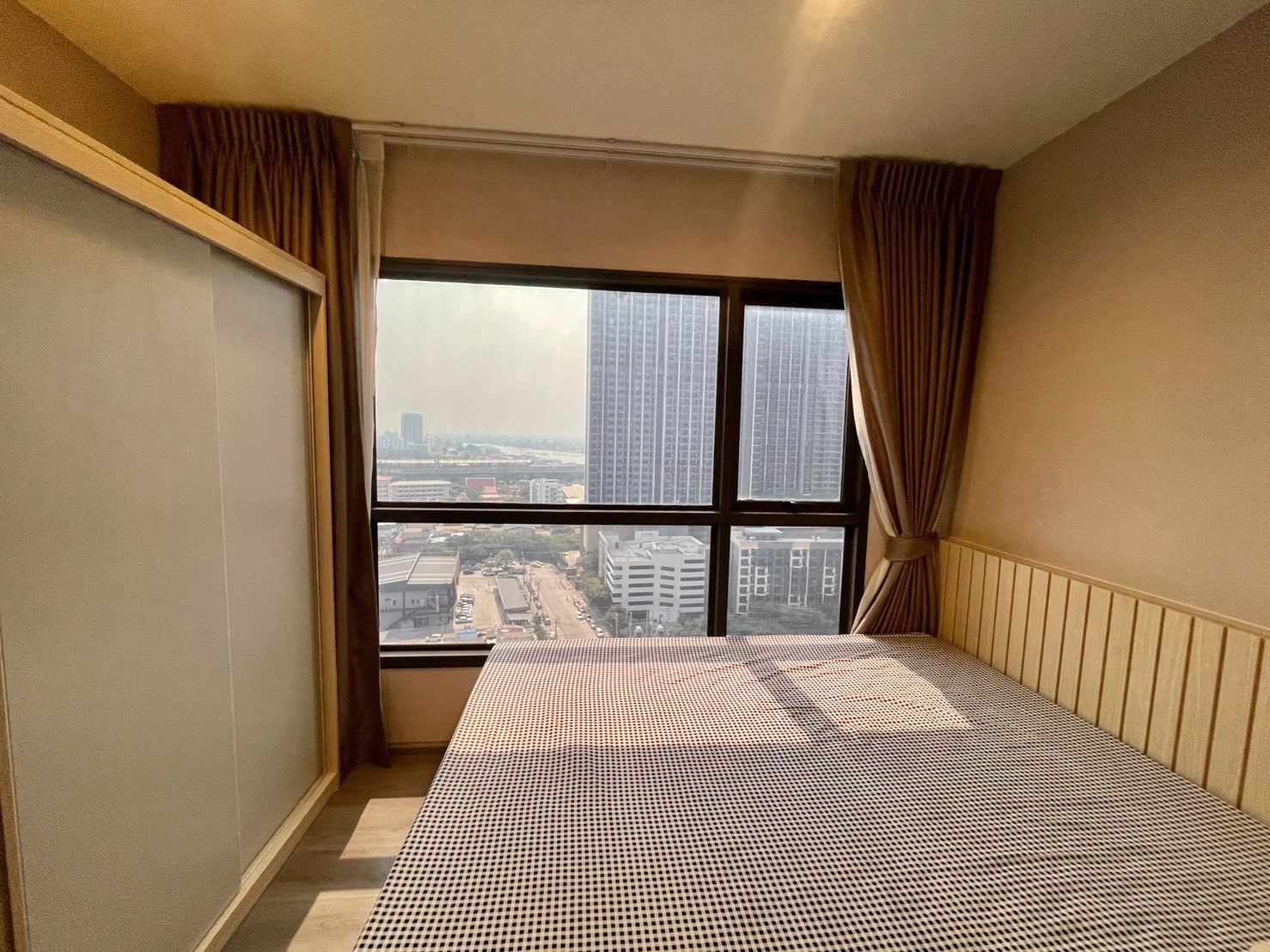 ให้เช่าคอนโด-เดอะ-โพลิแทน-อควา1ห้องนอนชั้น18อาคารb-ใกล้mrtพระนั่งเกล้า