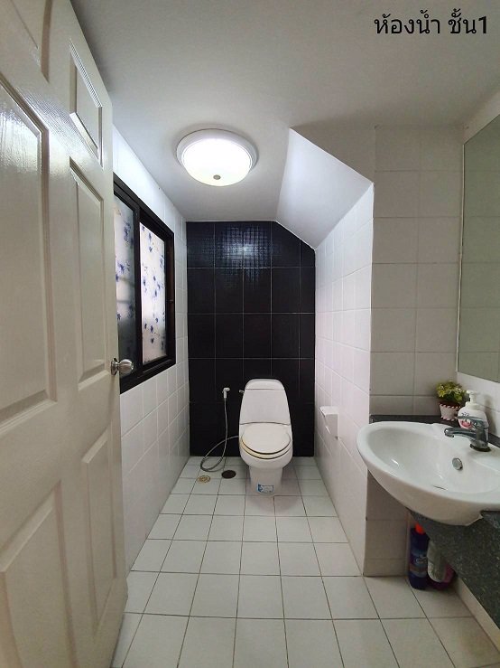 ขายบ้าน-ทาวน์โฮมส์-3-ชั้น-หมู่บ้านอารียา-ทูบี-เกษตรนวมินทร์-ลาดปลาเค้า-ลาดพร้าว-กรุงเทพมหานคร