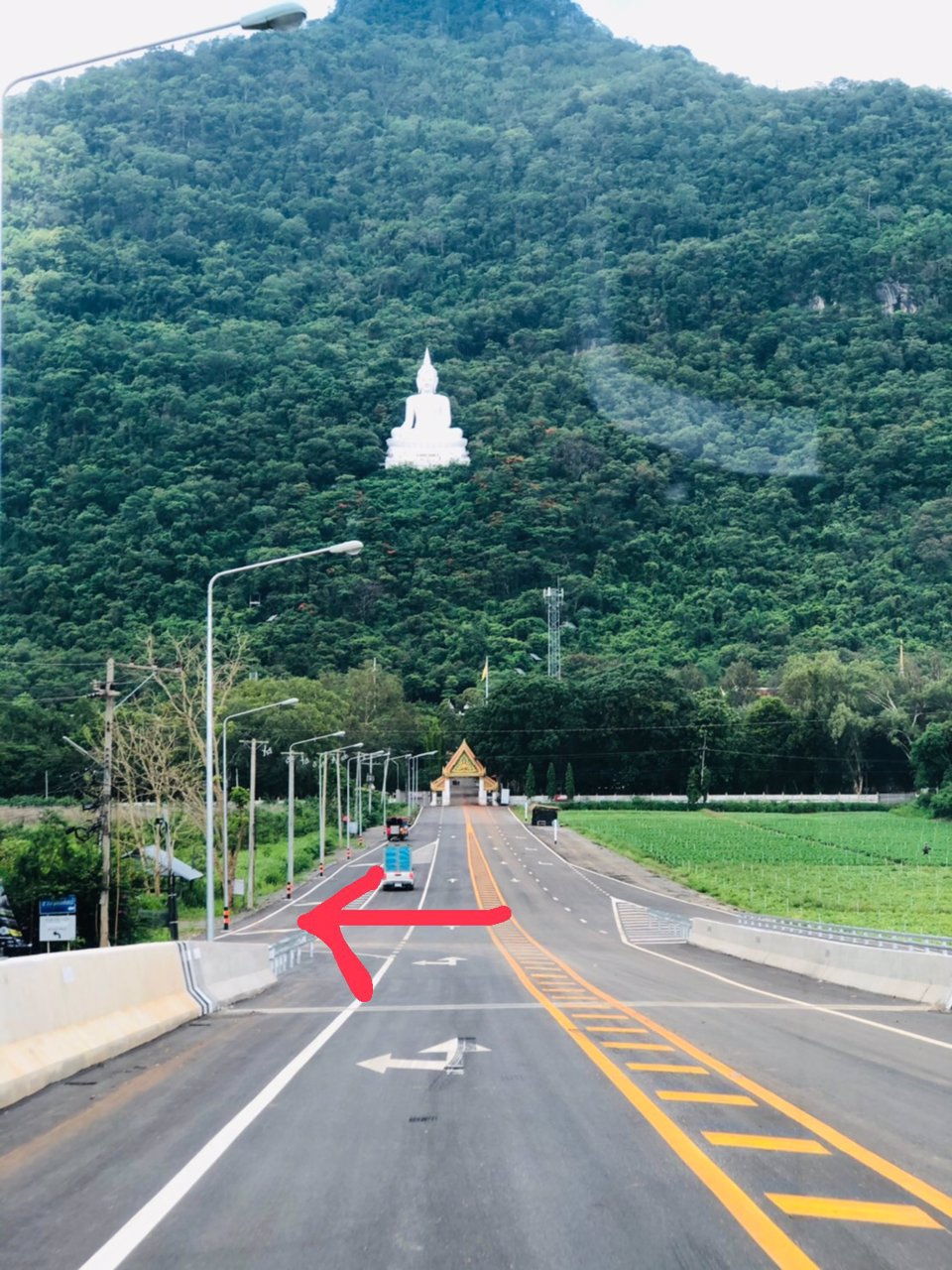 ขายที่ดินเขาใหญ่-หน้าติดถนนหลังติดเขา