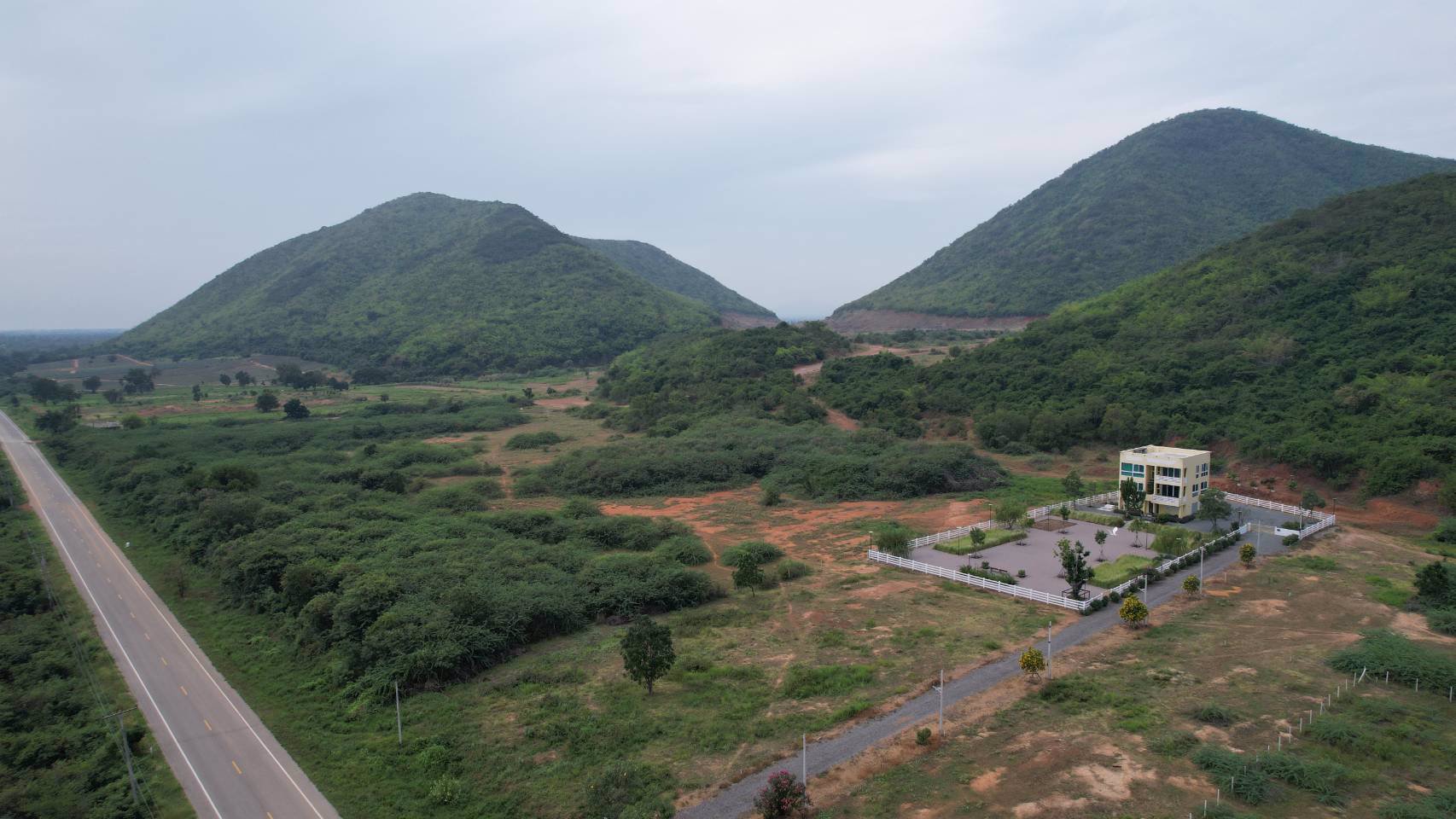 ขายที่ดิน-เนื้อที่-1-ไร่-66-ตารางวา-วิวทะเล-ติดภูเขา