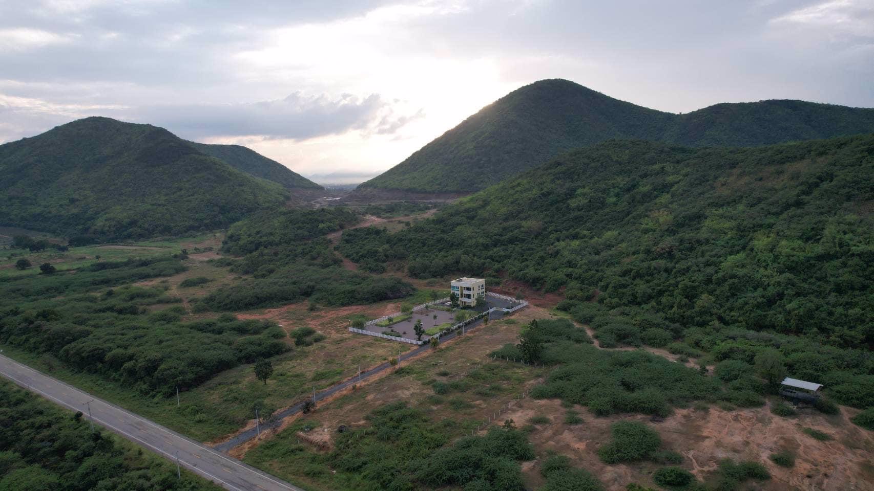 ขายที่ดิน-เนื้อที่-1-ไร่-66-ตารางวา-วิวทะเล-ติดภูเขา