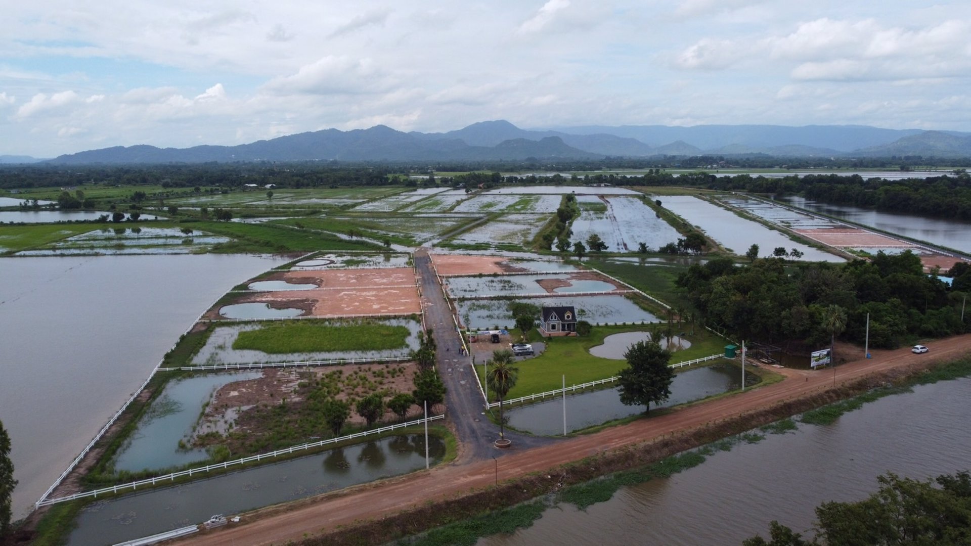 โครงการ-บ้านสวน-ประตูนครนายก-กม64-ติดถนนใหญ่-ห่างทางด่วนเพียง-5-กม