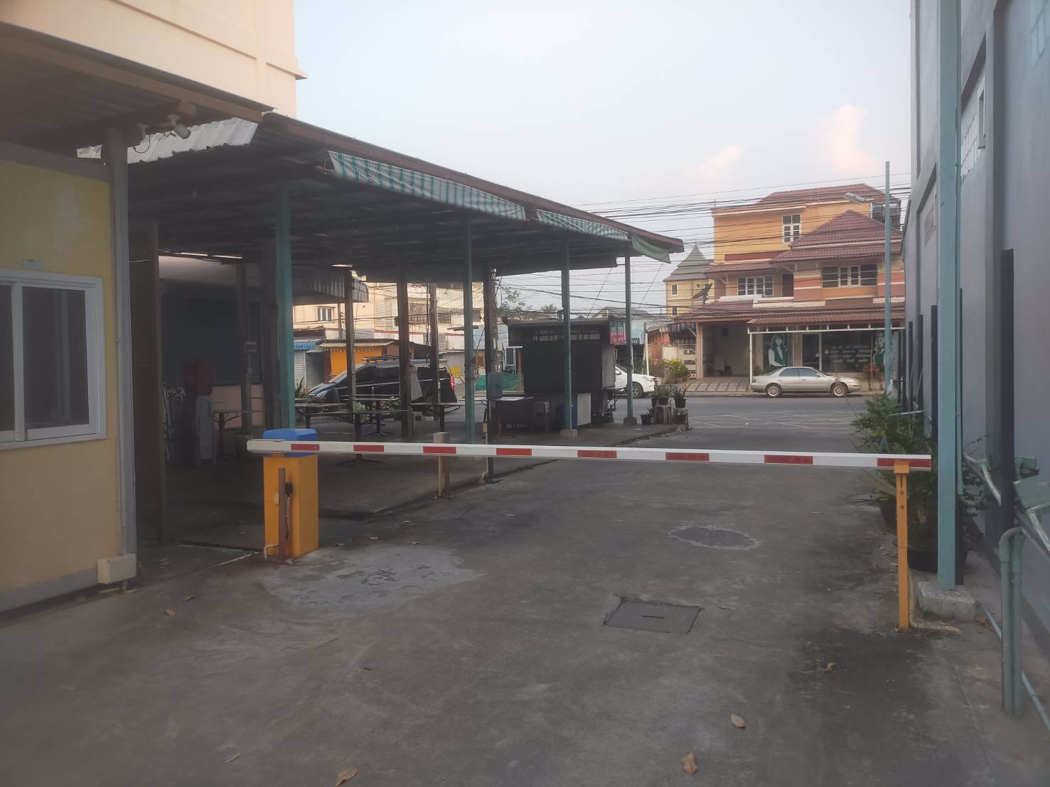 ขายที่ดิน-โฉนด-2-แปลง-ติดกัน-เนื้อที่-330-ตารางวา