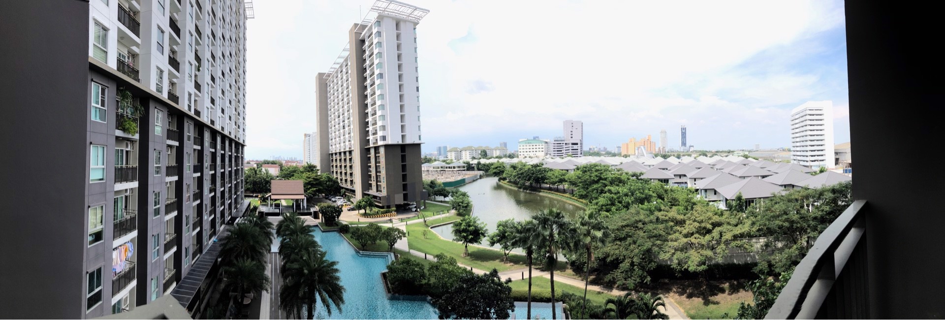 ให้เช่าคอนโด-1-ห้องนอน-บรรยากาศรีสอร์ท-พร้อมเฟอร์นิเจอร์-เดอะ-พาร์คแลนด์-ศรีนครินทร์-เลคไซด์