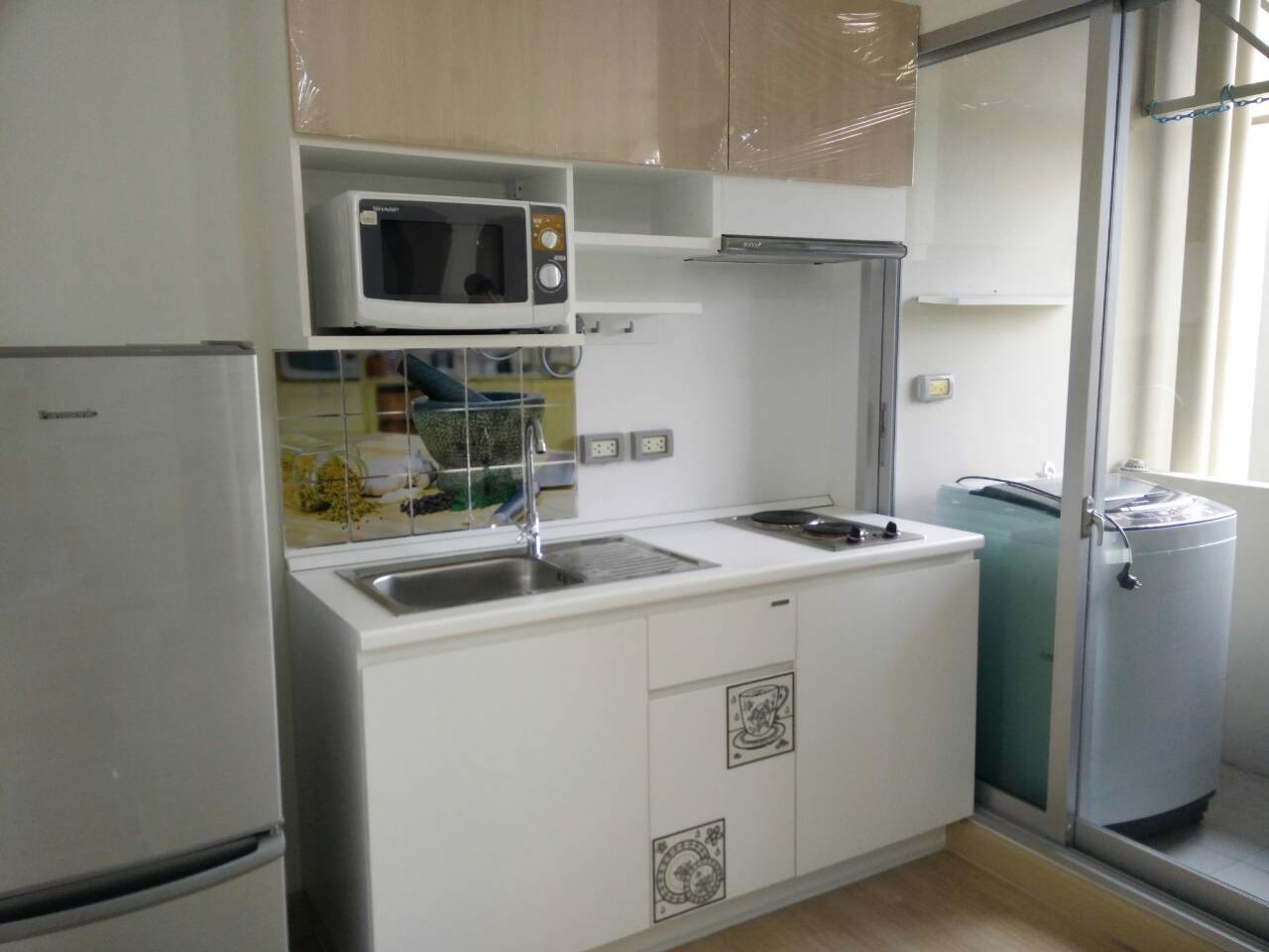 ให้เช่าคอนโด-1-ห้องนอน-บรรยากาศรีสอร์ท-พร้อมเฟอร์นิเจอร์-เดอะ-พาร์คแลนด์-ศรีนครินทร์-เลคไซด์