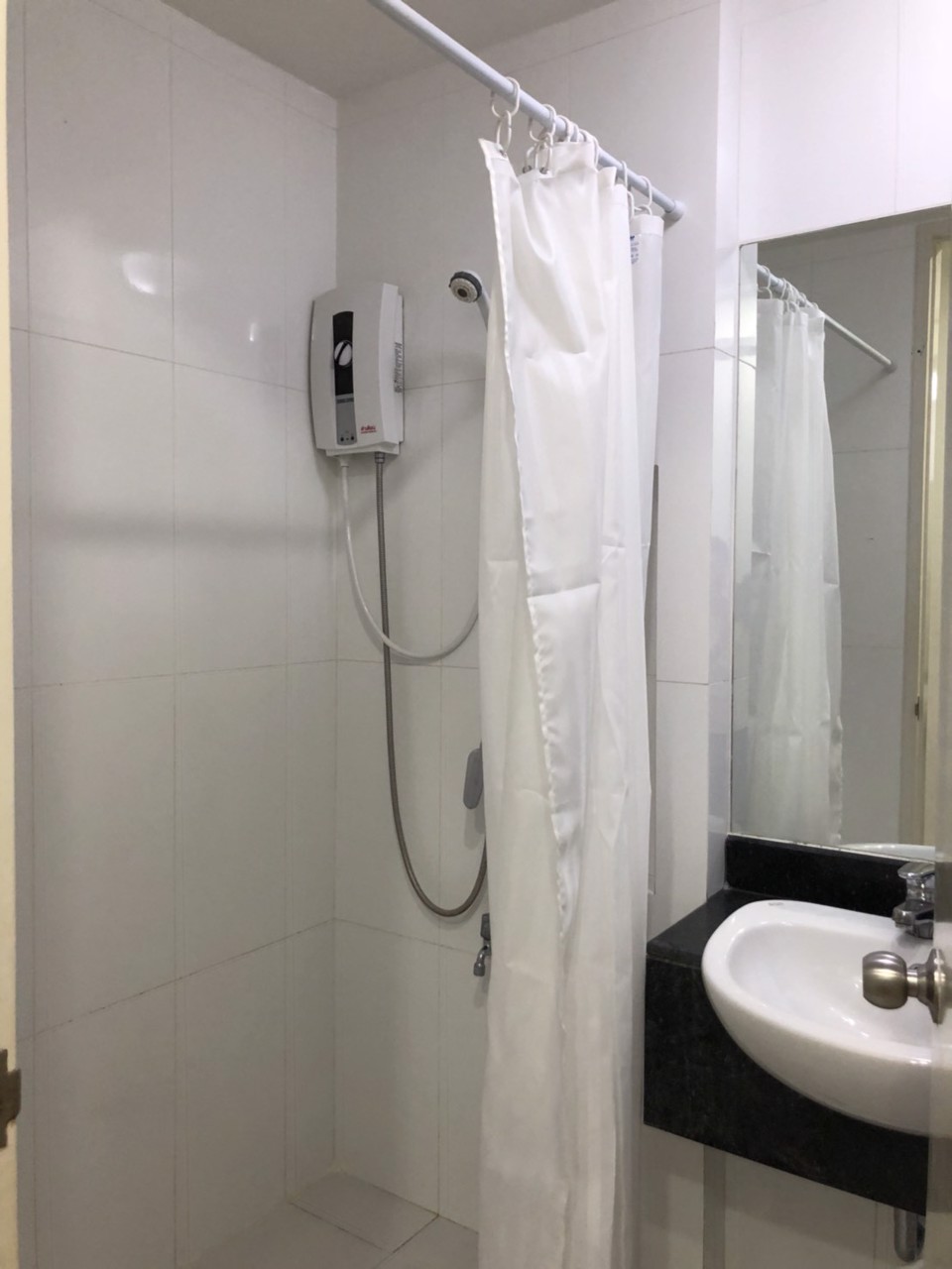 ให้เช่าคอนโด-1-ห้องนอน-บรรยากาศรีสอร์ท-พร้อมเฟอร์นิเจอร์-เดอะ-พาร์คแลนด์-ศรีนครินทร์-เลคไซด์