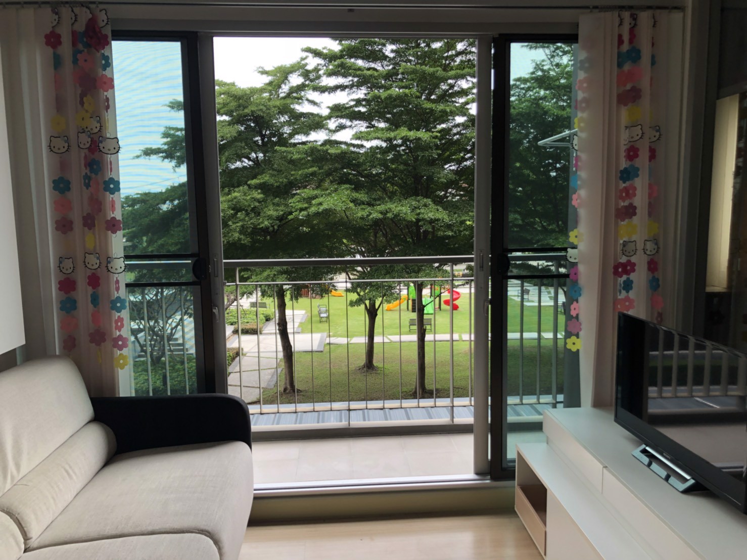 ให้เช่าคอนโด-1-ห้องนอน-บรรยากาศรีสอร์ท-พร้อมเฟอร์นิเจอร์-เดอะ-พาร์คแลนด์-ศรีนครินทร์-เลคไซด์