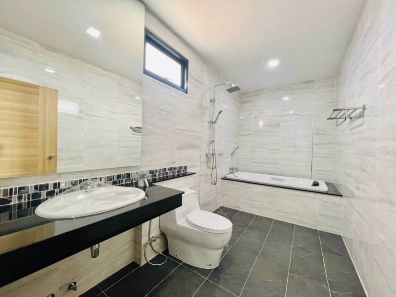 ขายบ้านสร้างใหม่-บ้านหรูพูลวิลล่าหางดง-เชียงใหม่-เดินทางสะดวก