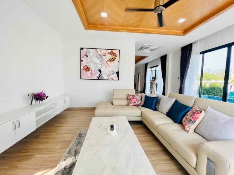 ขายบ้านสร้างใหม่-บ้านหรูพูลวิลล่าหางดง-เชียงใหม่-เดินทางสะดวก