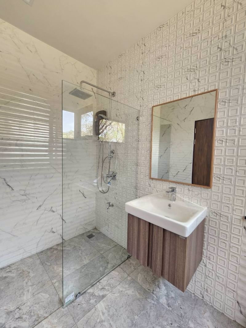 ขายบ้านสร้างใหม่-บ้านหรูพูลวิลล่าหางดง-เชียงใหม่-เดินทางสะดวก