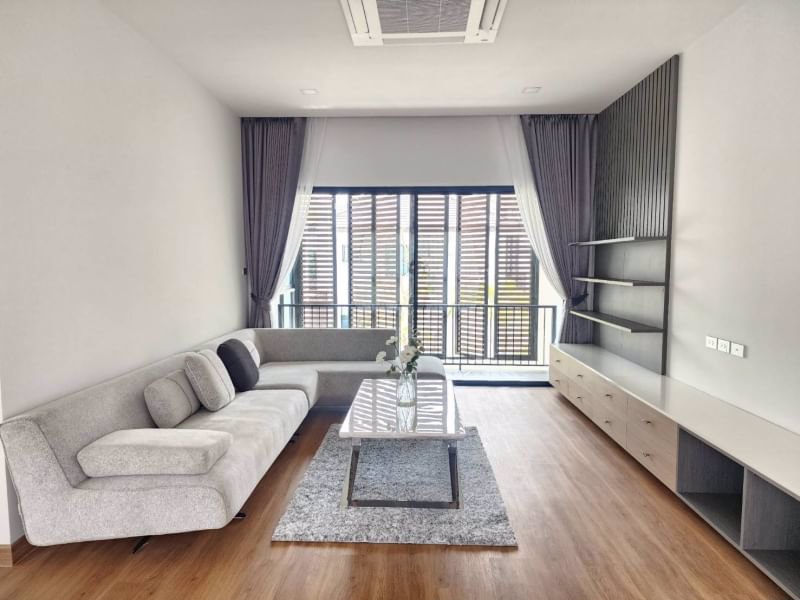 ขายบ้านสร้างใหม่-บ้านหรูพูลวิลล่าหางดง-เชียงใหม่-เดินทางสะดวก