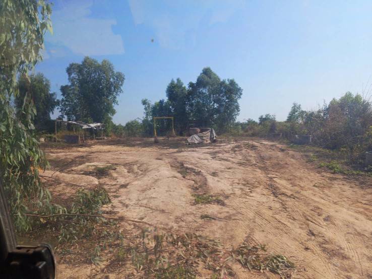 ขายที่ดินพร้อมสิ่งปลูกสร้าง-ใกล้แหล่งชุมชน-อำเภอพังโคน-สกลนคร