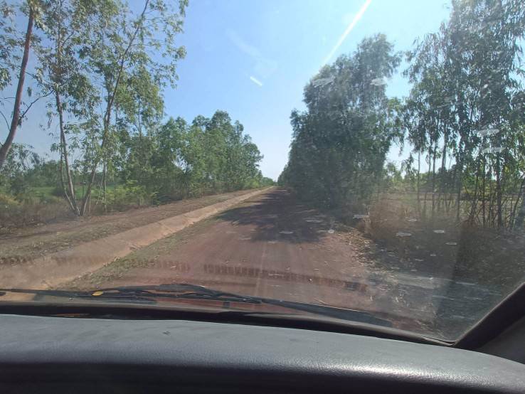 ขายที่ดินพร้อมสิ่งปลูกสร้าง-ใกล้แหล่งชุมชน-อำเภอพังโคน-สกลนคร