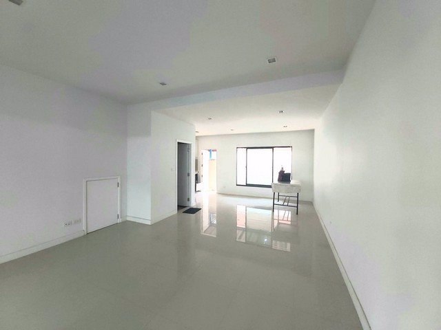 出售-sale-ขาย-ทาวน์โฮม-มเพล็กซ์-บางนา-plex-bangna-ริมถนนบางนา-ตราด-252ตรว-3นอน4น้ำ