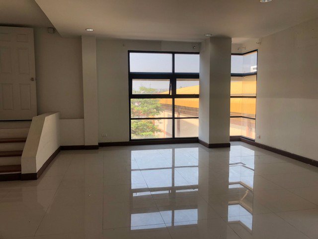 出售-home-office-หลังมุม-บ้านกลางกรุง-office-park-ลาดพร้าว-71-ขนาด-38ตรว-7ห้องทำงาน-5ห้องน้ำ