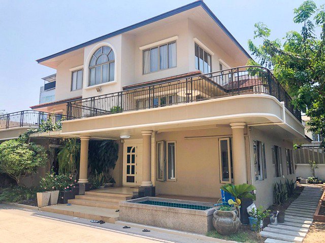 ขาย-ตึกออฟฟิศ-3ชั้น-พร้อมบ้านเดี่ยว-3-ชั้น-ซอย-นาคนิวาส-18-ถนน-ลาดพร้าว-71-เซ็นทรัลอีสวิลล์