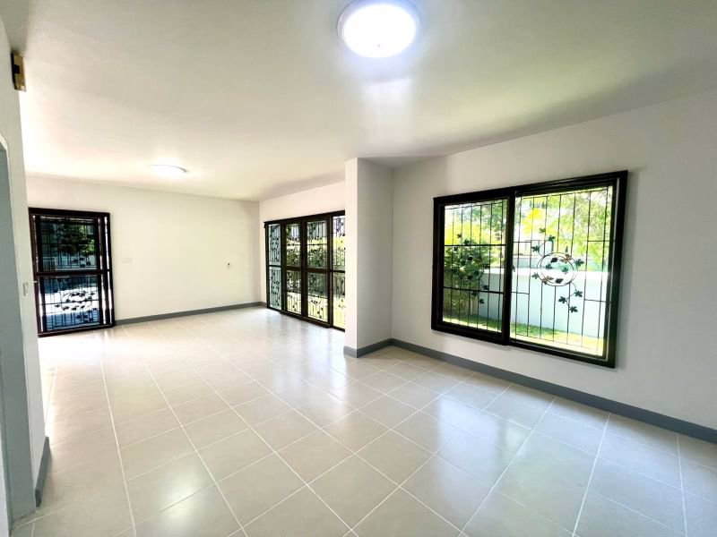 ขายด่วน-บ้านแฝด-สไตล์บ้านเดี่ยว-รีโนเวทใหม่