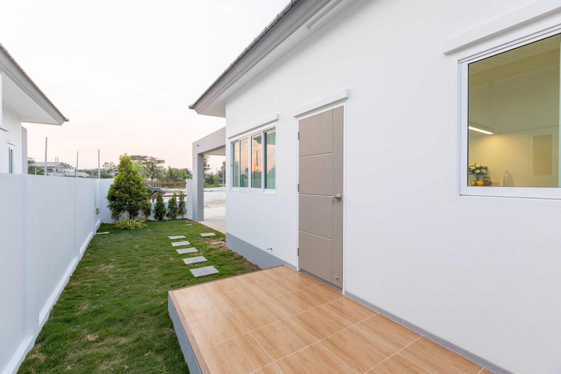 บ้านสไตล์มินิมอล-โมเดิร์น-minimal-modern-ตลาดท่ารั้ว-สันปูเลย-6-หลัง-เท่านั้น