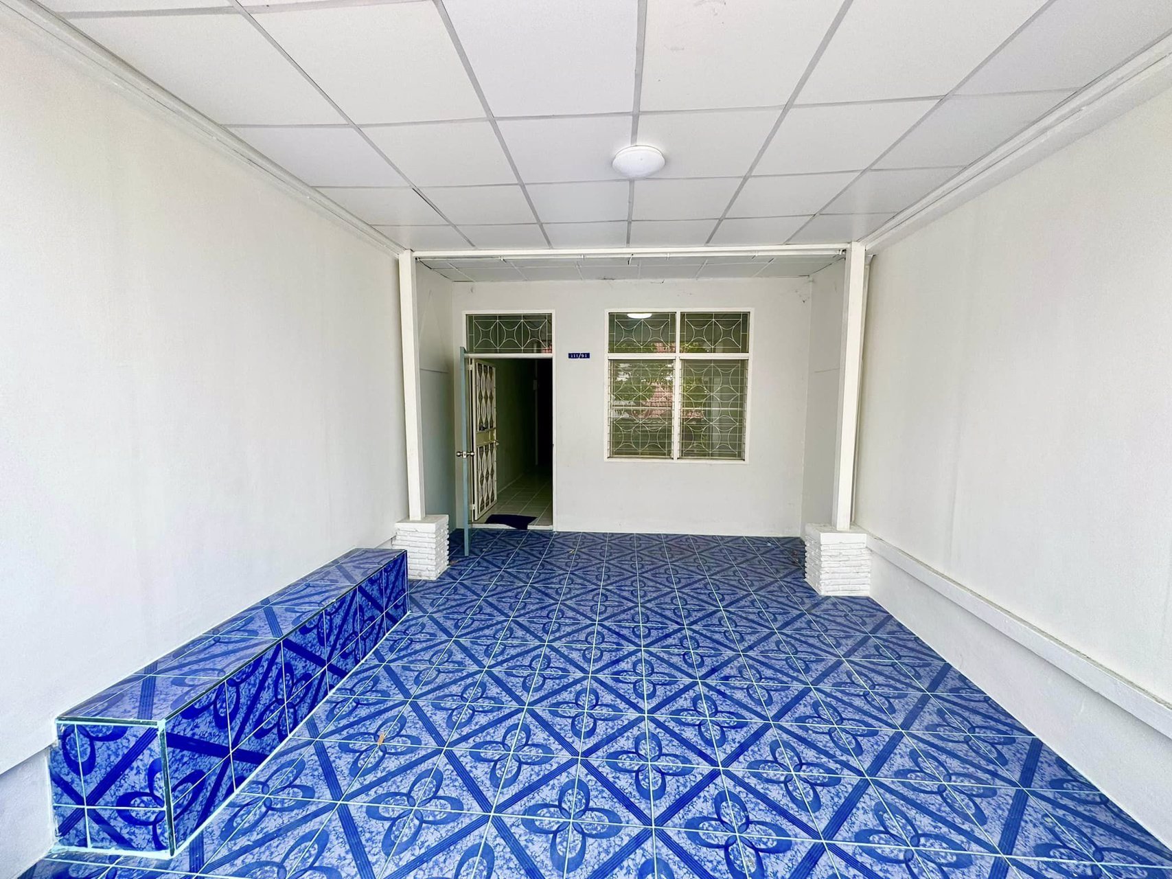 ขายด่วน-ขายถูกสุดในโครงการ-รีโนเวทใหม่ทั้งหลัง-หมู่บ้านอยู่เจริญ