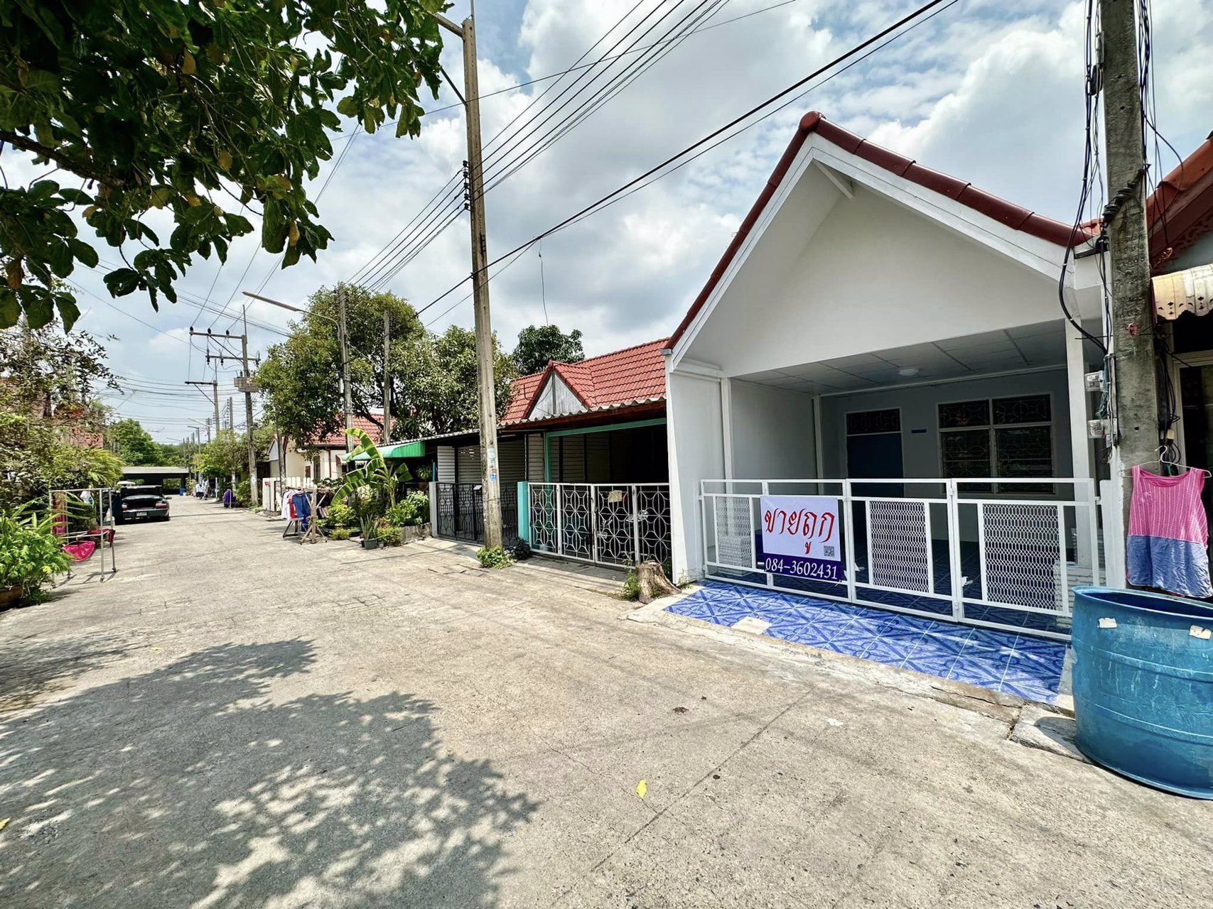 ขายด่วน-ขายถูกสุดในโครงการ-รีโนเวทใหม่ทั้งหลัง-หมู่บ้านอยู่เจริญ