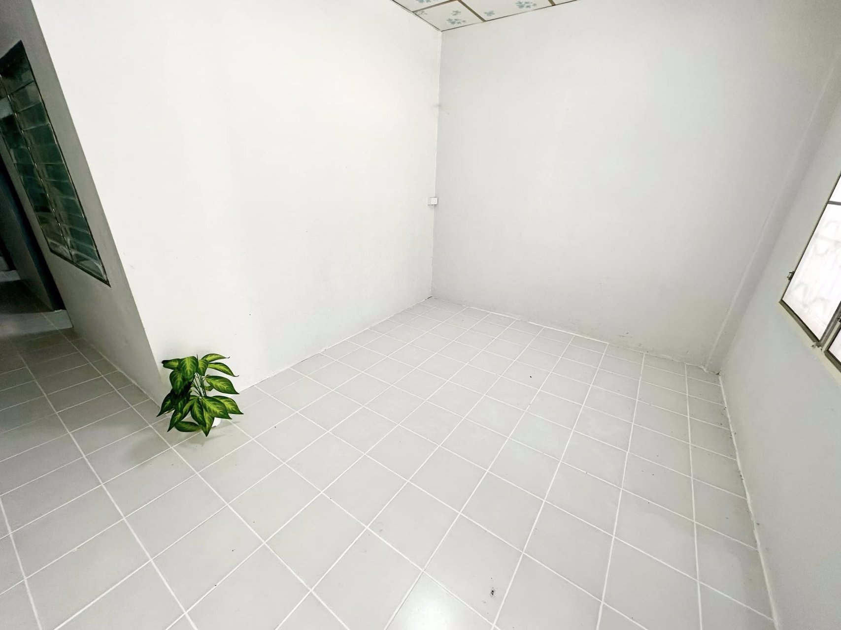 ขายด่วน-ขายถูกสุดในโครงการ-รีโนเวทใหม่ทั้งหลัง-หมู่บ้านอยู่เจริญ