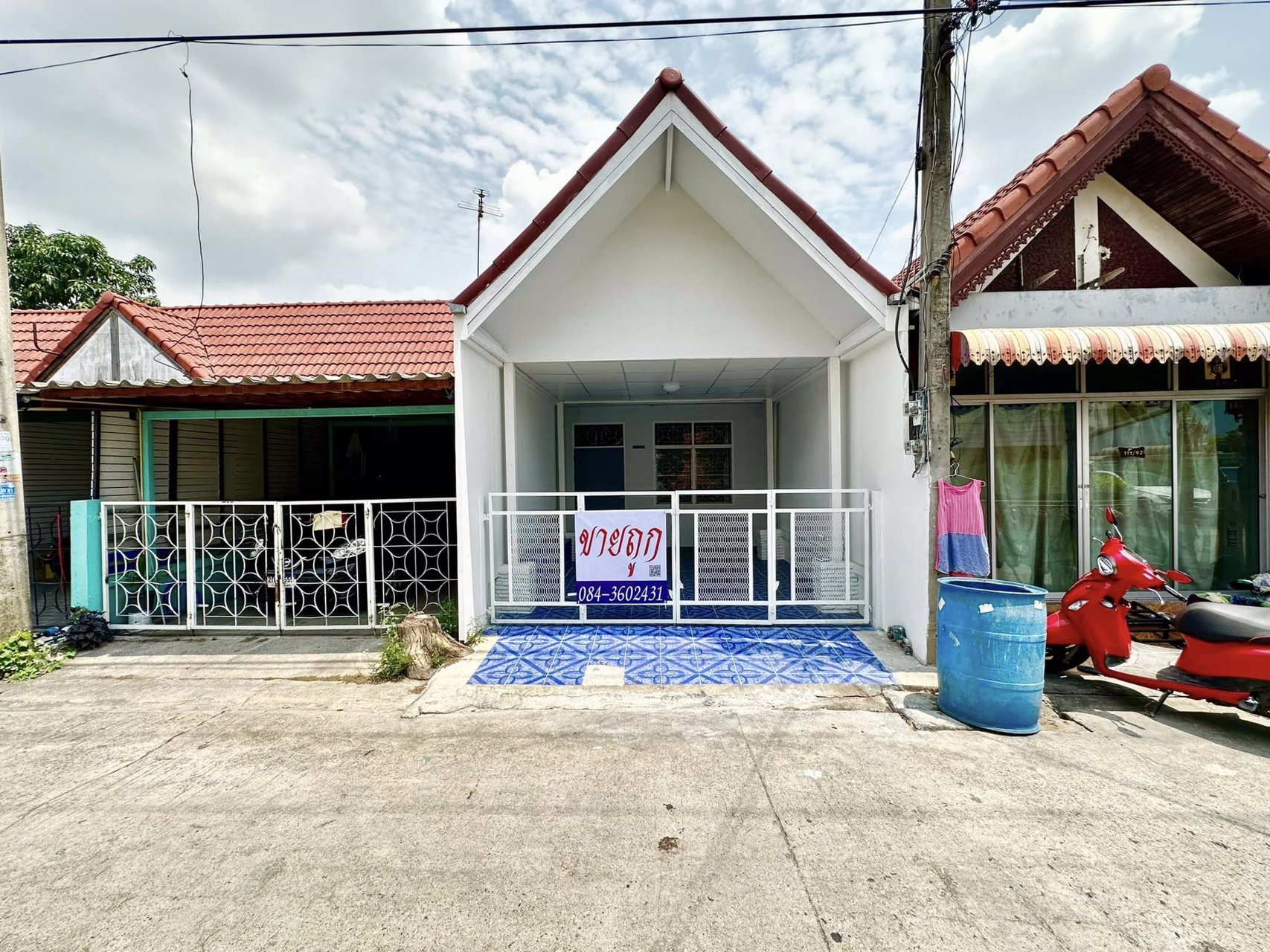 ขายด่วน-ขายถูกสุดในโครงการ-รีโนเวทใหม่ทั้งหลัง-หมู่บ้านอยู่เจริญ