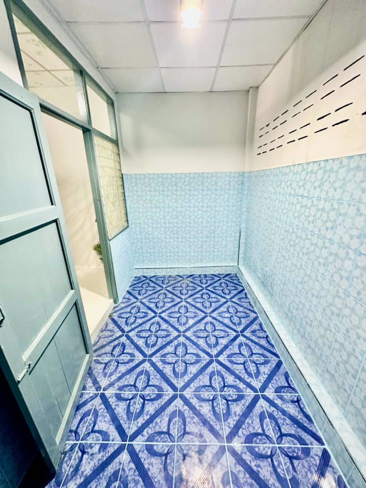 ขายด่วน-ขายถูกสุดในโครงการ-รีโนเวทใหม่ทั้งหลัง-หมู่บ้านอยู่เจริญ