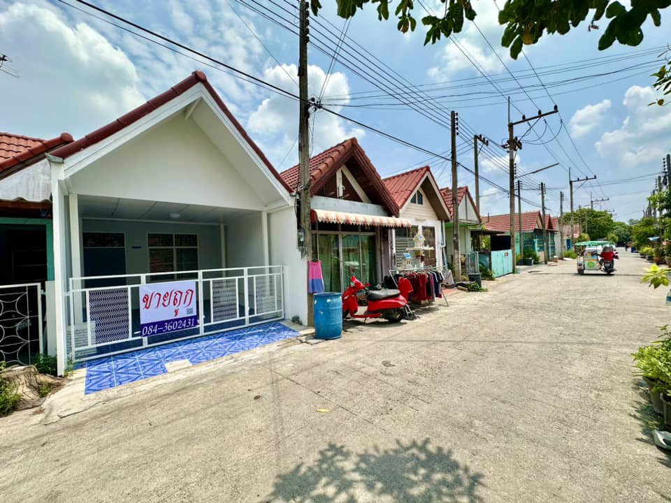 ขายด่วน-ขายถูกสุดในโครงการ-รีโนเวทใหม่ทั้งหลัง-หมู่บ้านอยู่เจริญ