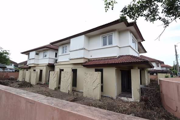 ขาย-มโรยัลปาร์ควิล-บ้านเดี่ยว-2-หลังคู่ติดกัน-สุวินทวงศ์-44