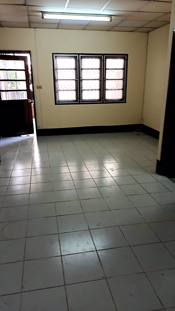 ให้เช่าทาวน์เฮ้าส์-3-ชั้น-4-ห้องนอน-3-ห้องน้ำ-ตบแต่งใหม่ทั้งหลัง-หมู่บ้านพงษ์ศิริชัย-2-ถเพขรเกษม