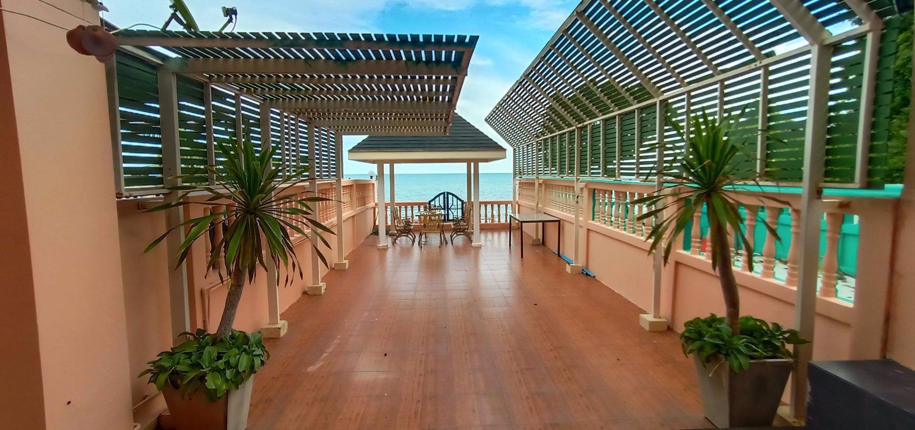 บ้านทาวน์เฮ้าส์-ริมทะเล-อบ้านฉาง-จระยอง