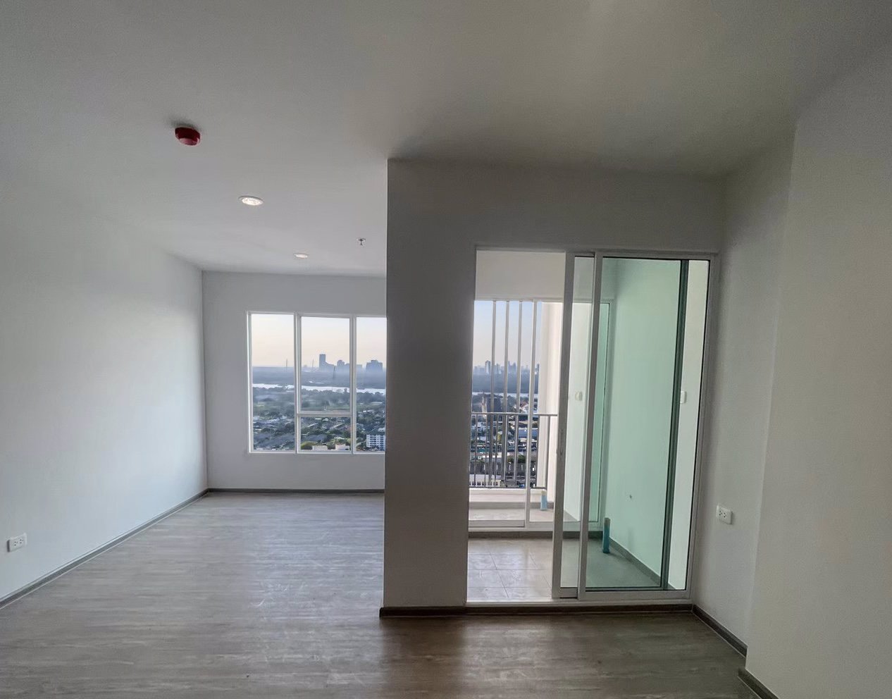 ขายดาวน์-รีเจ้นท์โฮม-บางนา-มีทุกวิว-แปลนปกติ-หน้ากว้าง-ห้องมุม-เจ้าของขาย