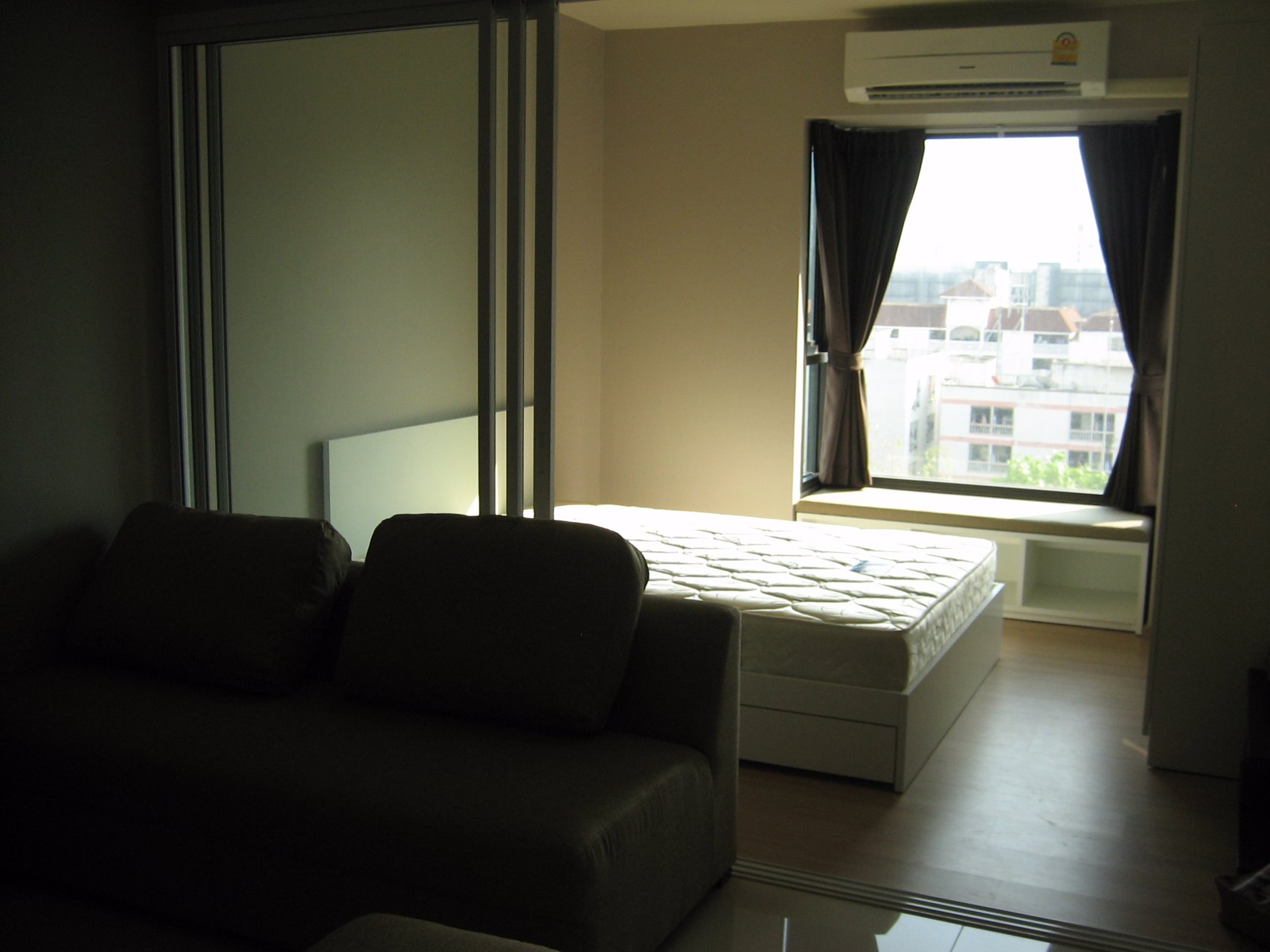 ให้เช่า-คอนโด-โครงการฟิวส์-โมเบียส-รามคำแหง-สเตชั่น-อาคาร-b-ชั้น10-พร้อมอยู่-ตกแต่งครบ