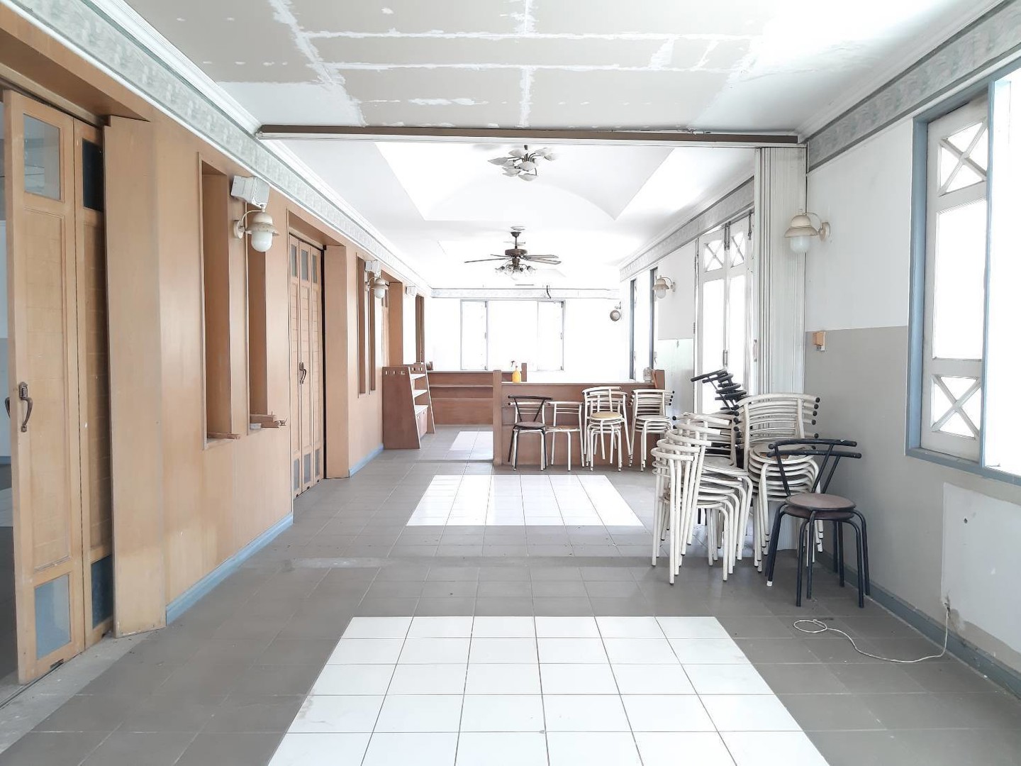 โรงงานพร้อมภัตตาคาร-น่าลงทุนมาก-ติดถสายเอเชีย-อำเภอโกรกพระ-นครสวรรค์