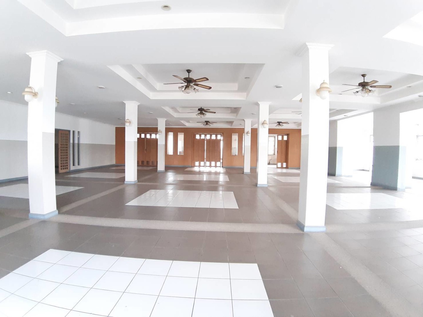 โรงงานพร้อมภัตตาคาร-น่าลงทุนมาก-ติดถสายเอเชีย-อำเภอโกรกพระ-นครสวรรค์