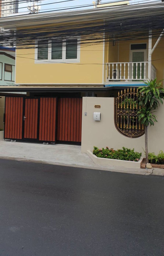 บ้านเก่าต้องสร้างใหม่-ใกล้รถไฟฟ้าห้วยขวาง-old-house-for-sale-need-to-rebuild-near-mrt-huaikhwang