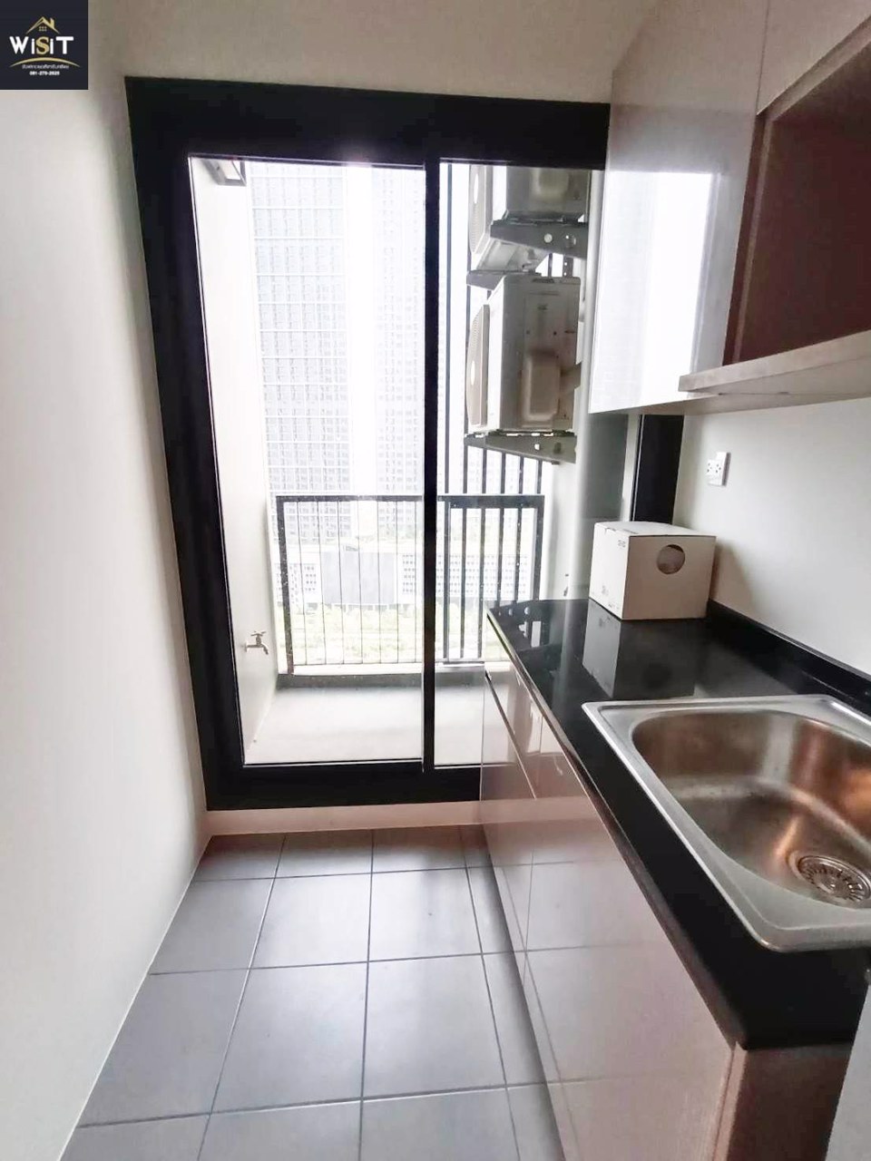 ขายด่วน-the-politan-rive-สุดยอดคอนโดริมแม่น้ำ