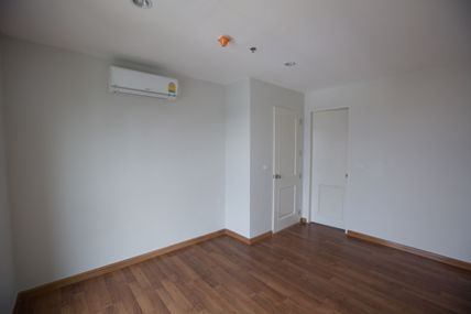 ขายด่วน-ถูกสุดๆ-2ห้องนอน-lot-สุดท้าย-วิวตึกใบหยก-ใจกลางย่านพระราม-9-เริ่มต้นราคาเพียง7xxxx-บาท-ตรม