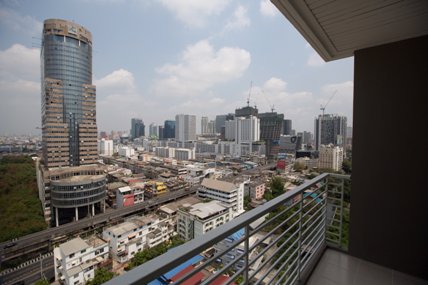 ขายด่วน-ถูกสุดๆ-2ห้องนอน-วิวตึกใบหยก-ใจกลางย่านพระราม-9-เริ่มต้นราคาเพียง7xxxx-บาท-ตรมเท่านั้น