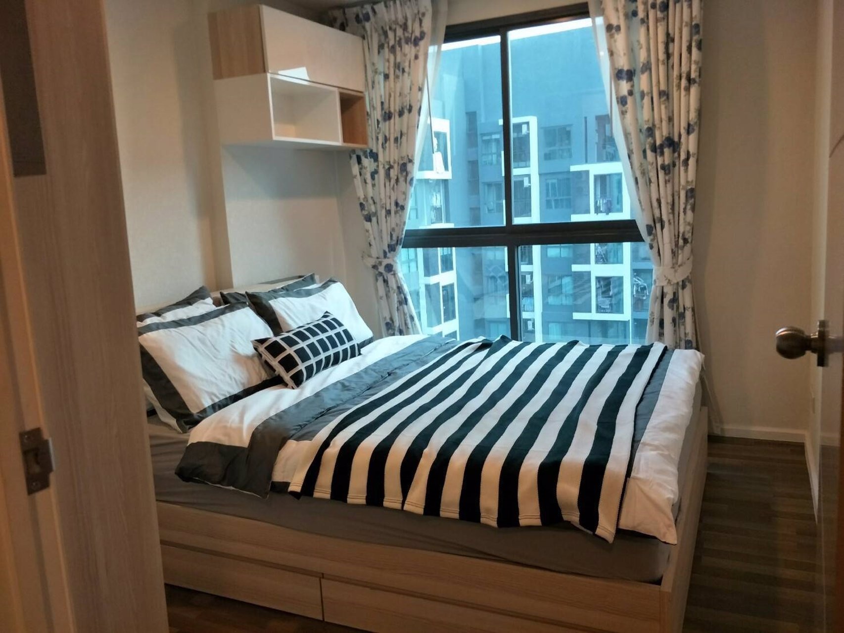 ให้เช่า-คอนโด-1-ห้องนอน-ใกล้เดอะมอลล์บางกะปิ-คอนโด-ลิฟวิ่งเนสท์-รามคำแหง