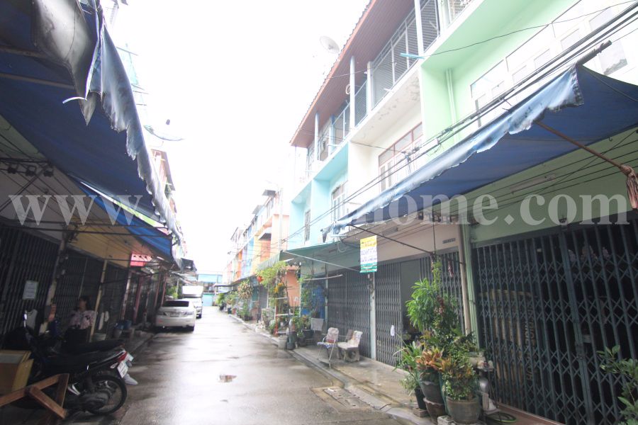 ตึกแถว-2-ชั้นครึ่ง-เนื้อที-11-ตรว-จรัญสนิทวงศ์-26