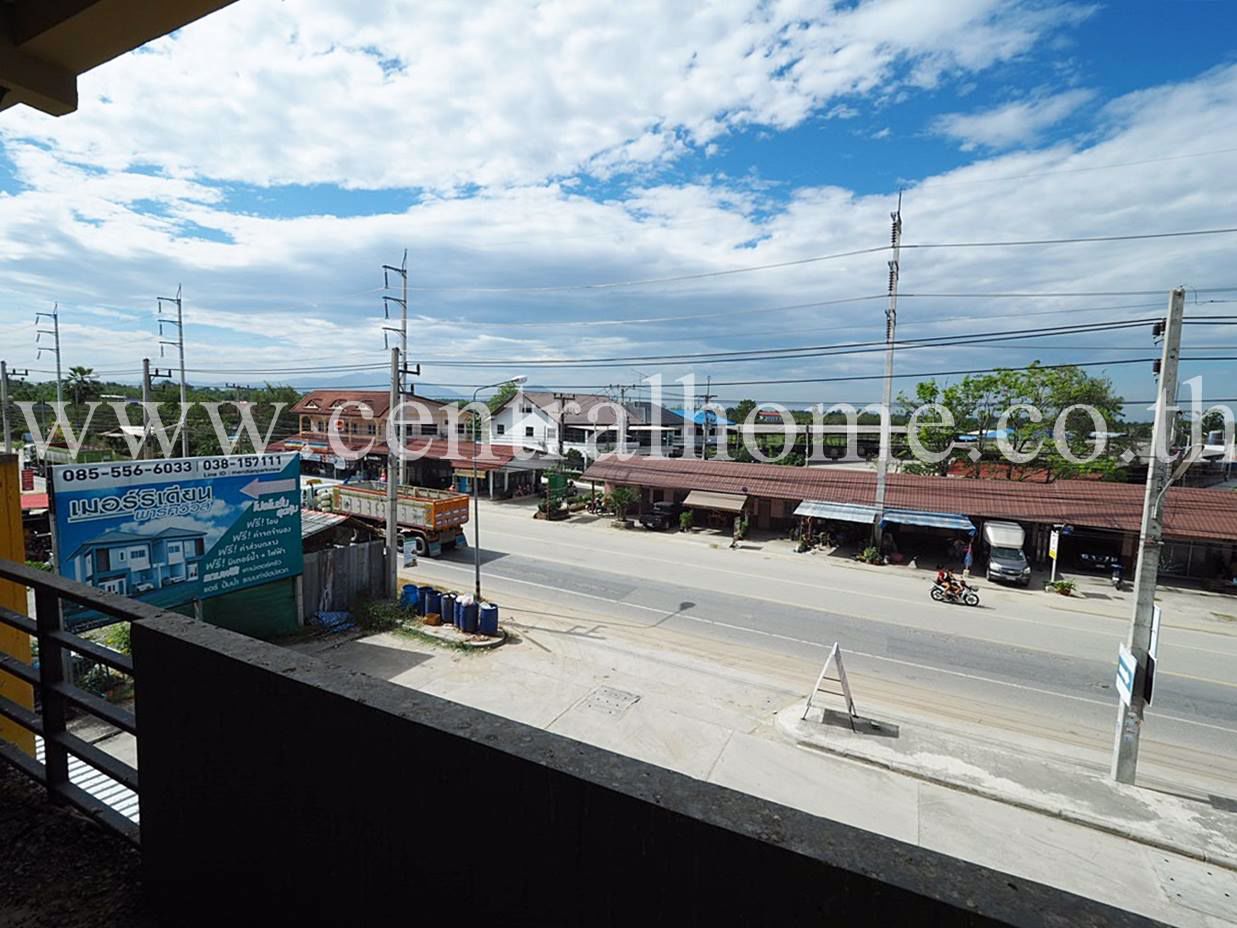 ขายอาคารพาณิชย์-3-ชั้นพร้อมผู้เช่า-ติดถนน-เนื้อที่-19-ตารางวา-ใกล้นิคมอมตะนคร-อีเทค-อพานทอง-จชลบ