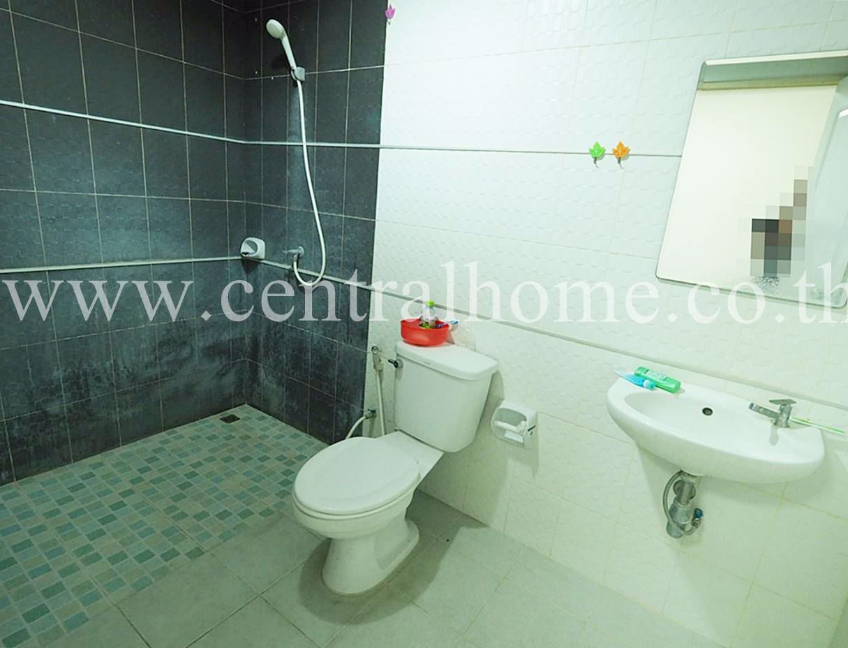 ขายอาคารพาณิชย์-3-ชั้นพร้อมผู้เช่า-ติดถนน-เนื้อที่-19-ตารางวา-ใกล้นิคมอมตะนคร-อีเทค-อพานทอง-จชลบ