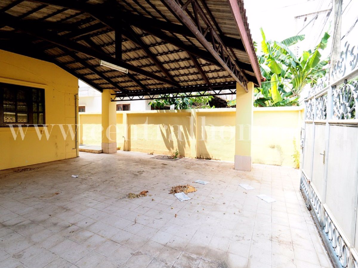 บ้านเดี่ยว-หมู่บ้าน-ช-รุ่งเรือง-6-บางบัวทอง