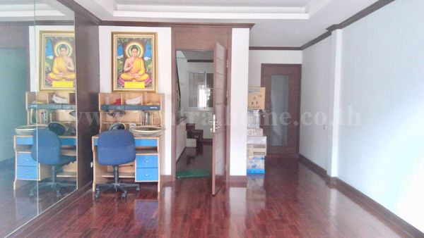 อาคารพาณิชย์-45-ชั้น-ถนน-เจริญกรุง-78-ใกล้เอเชียทีค