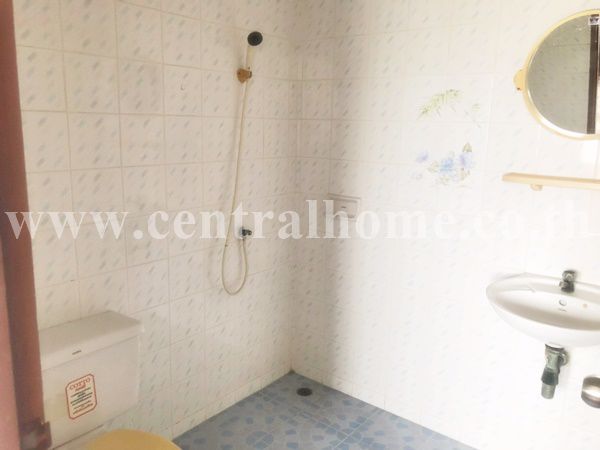 ขายทาวน์เฮ้าส์-หมู่บ้าน-ยิ่งโอฬาร-ซอย-วิภาวดี-43