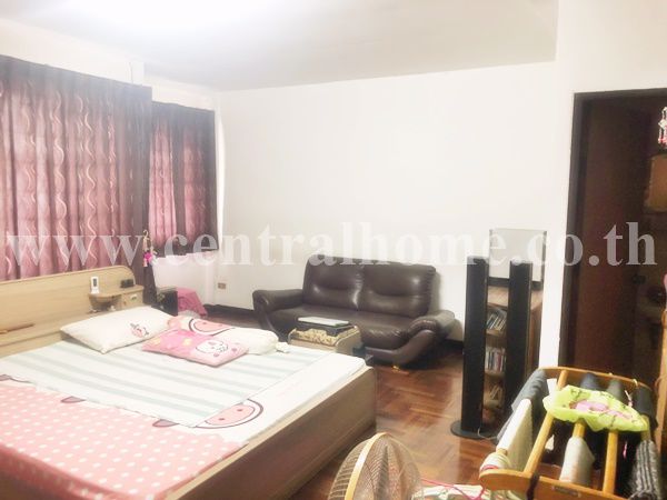 ขายทาวน์เฮ้าส์-หมู่บ้าน-ยิ่งโอฬาร-ซอย-วิภาวดี-43